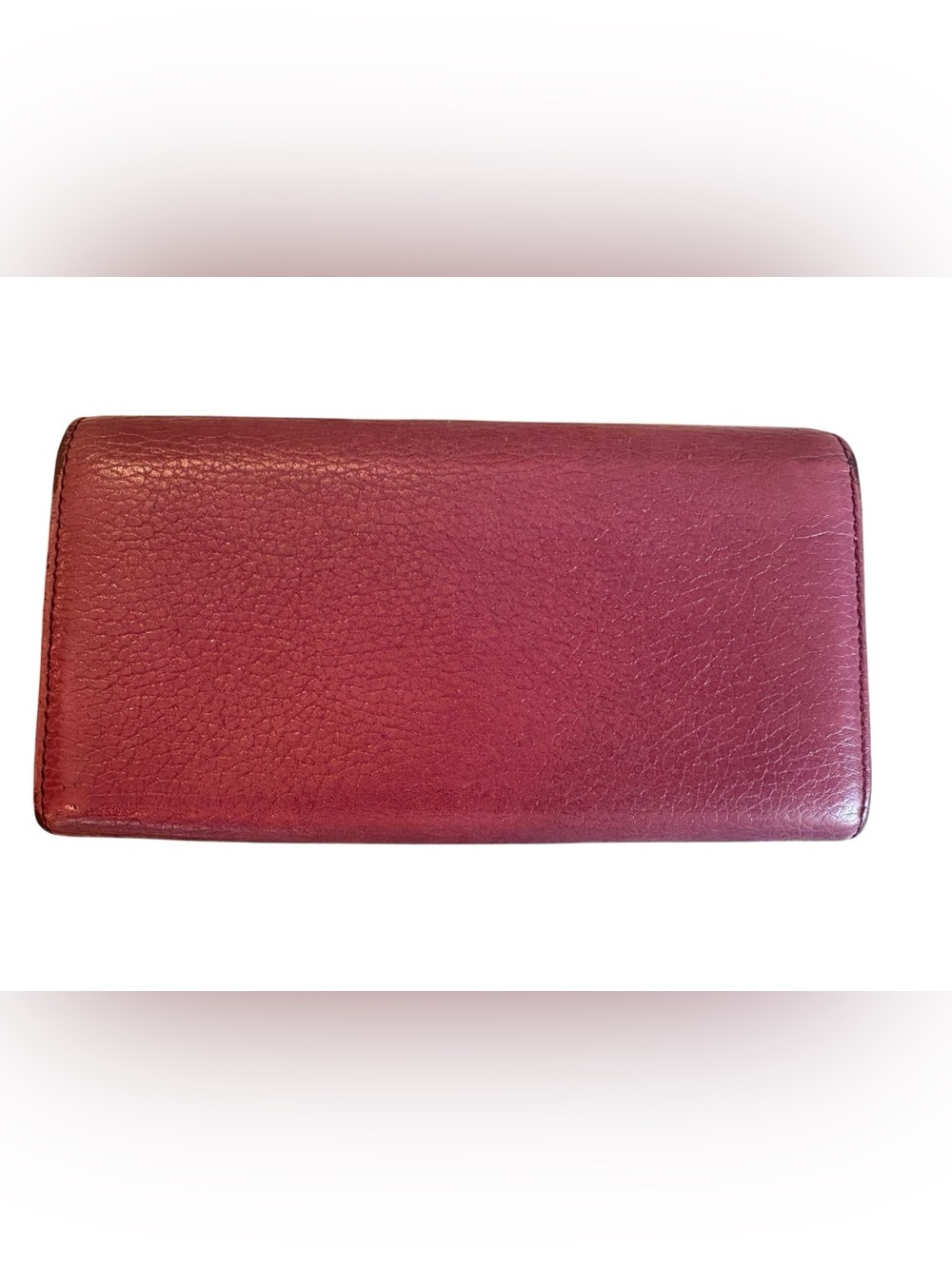 Gucci Magenta Pebbled Leather Women's Wallet with Gold Stamp - Picture 2 of 5